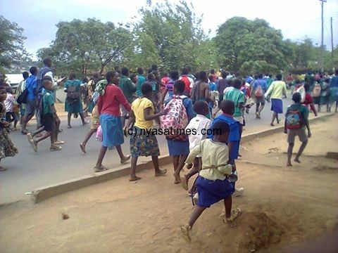 Malawi school Kids riot in Support of Delayed Teacher Salaries