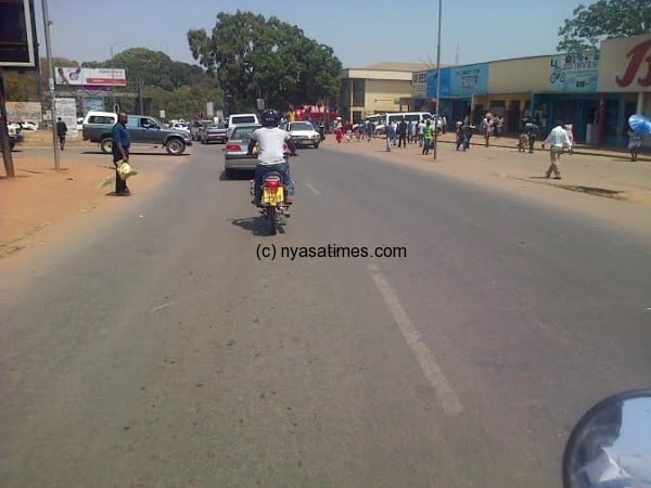  Calm was restored after clashes between police and illegal street vendors on the streets of the Malawi capital Lilongwe. 