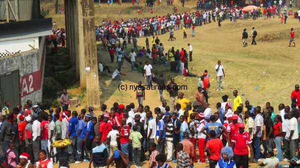 Long ques outside the stadium....Photo Jeromy Kadewere