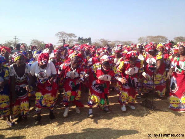 MCP women dance for Chakwela, 'kwacha kwayela!'