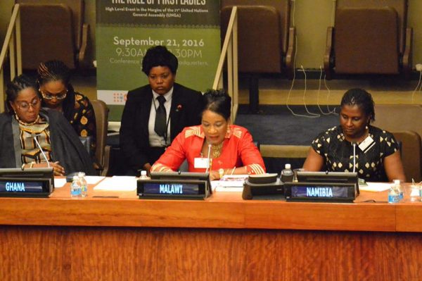 Madam Mutharika making her speech at the meeting
