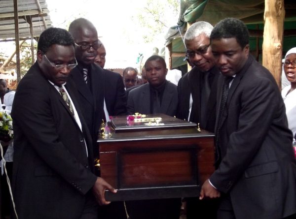 Malawi Judges carry the remains of Justice Bakuwa to the hearse.- Pic-By Kondwani Magombo-Mana
