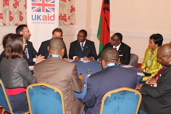 Malawi and UK delegation sharing ideas