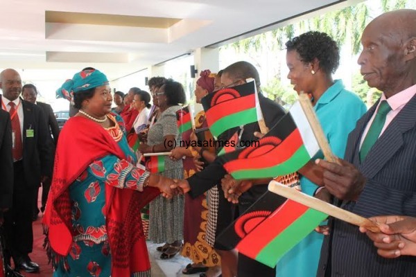 Malawians living in Tanzania welcomes President Joyce Banda at the Regency Hyatt Hotel ahead of 50th Annivesary of Tanzanian Union Government-pic by Lisa Vintulla