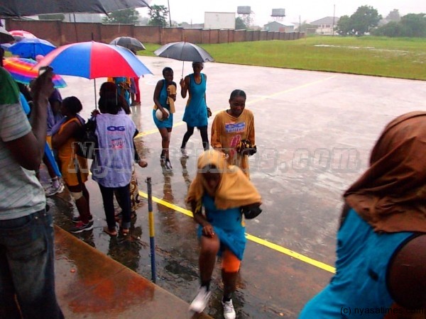 Tigresses-Escom match vsllrf off because of the soggy nature of the field which had rendered play difficult for both sides.-Photo by Jeromy Kadewere