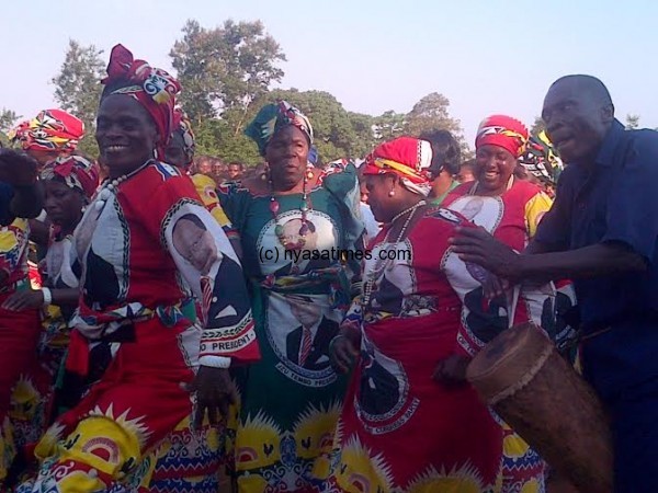 MCP women league dancing at the Dowa rally