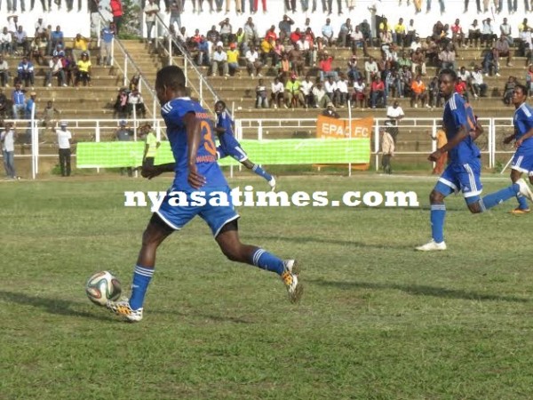 Mike Kaziputa in action against Epac on Sunday, Pic Alex Mwazalumo