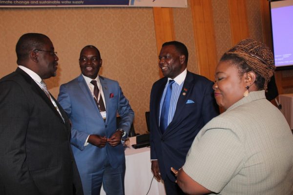 Chaponda-interacts-with-the-delegates-at-the-conference-pic-by-Lisa-Kadango-Vintulla.