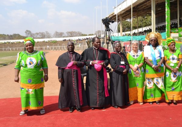 Minister of Gender....Dr. Jean Kalilani with Bishops and Top Women leaders in CWO and  WUCWO in Africa-(c) Abel Ikiloni, Mana