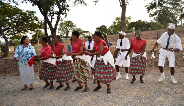 Minister of ICT and Civic Education, Patricia Kaliati, dances with Lilongwe dancing Troop during the launch of the Malawi Virtual Landing Point aat Capital Hill in LL-(c) Abel Ikiloni, Mana