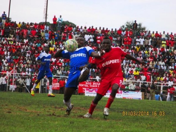 Mlimbika tussling the ball with Mussa...Photo Jeromy Kadewere