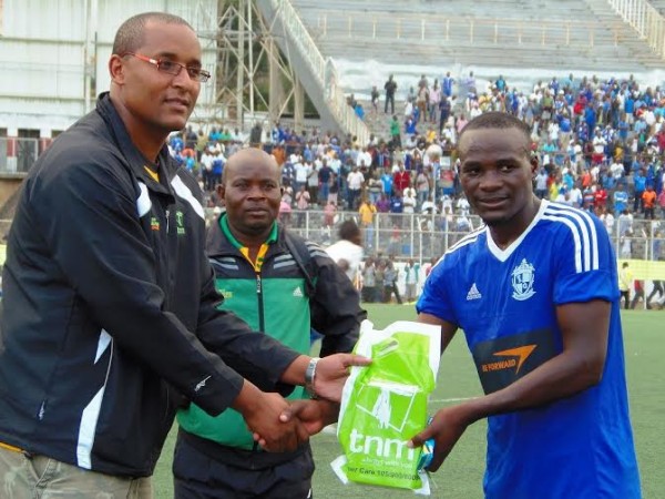 Sulumba receiving the man-of-the-match award....Photo-Jeromy-Kadewere