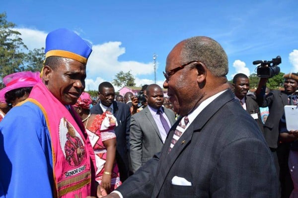 Malawi former president  Bakili Muluzi congratulates Senior chief Ngongoliwa