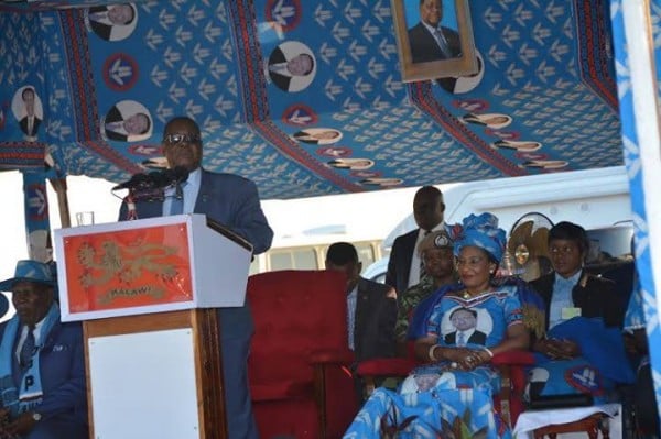 Mutharika addressing a DPP  political rally in Thyolo