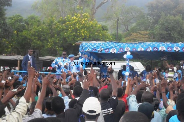 Mutharika arriving at Mponda School ground.