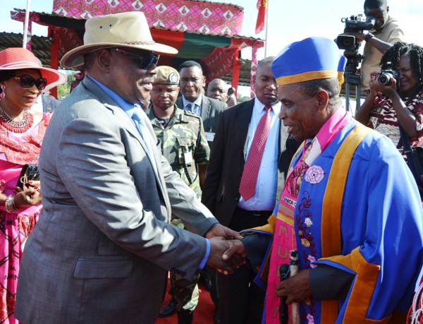 Mutharika congratulates Chief Ngolongoliwa after elevating him to senior Chief.Pic- Francis Mphweya-MANA. 