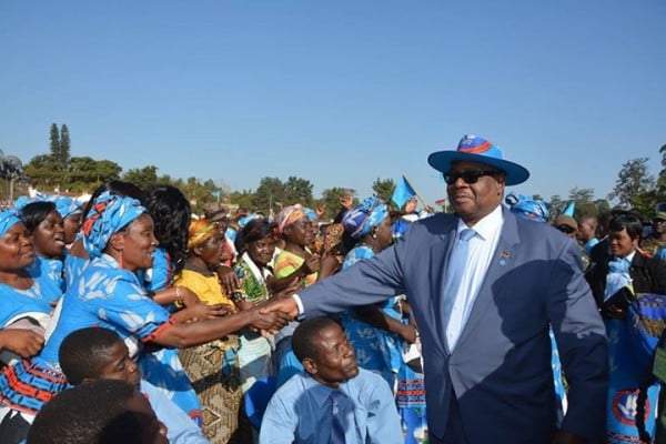 Mutharika greets his supporters in Thyolo