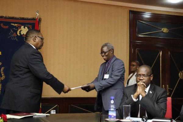 President Mutharika with Justice Dunstain Mwaungulu SC