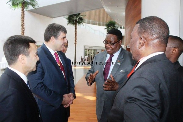 Mutharika speaking with stakeholders at Comesa
