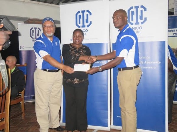 Mvalo, Osman presents K250,000 cheque to Landirani Trus