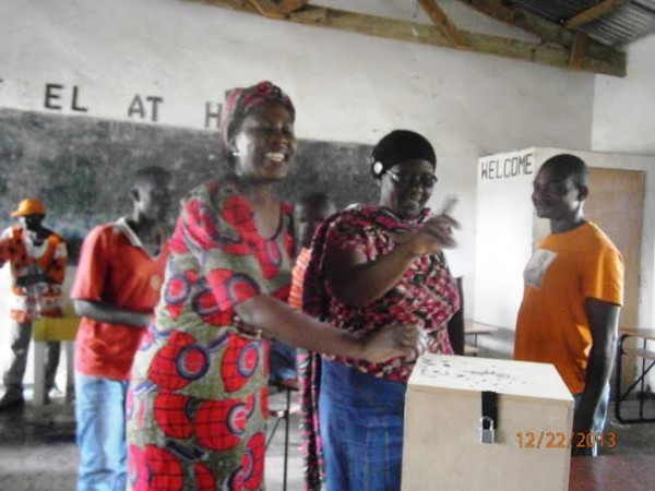 Mwenefumbo's wife voting 