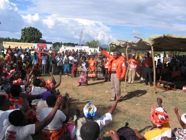 Mzomera Ngwira addressinga PP rally in Chitipa