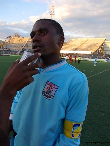 Mzuzu United netbuster Lazarous Nyemera....Photo Jeromy Kadewere