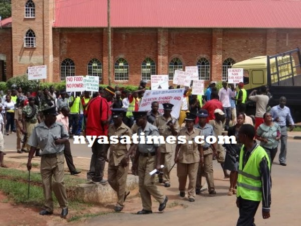 Mzuzu youth takes to the steets in anti-government protests