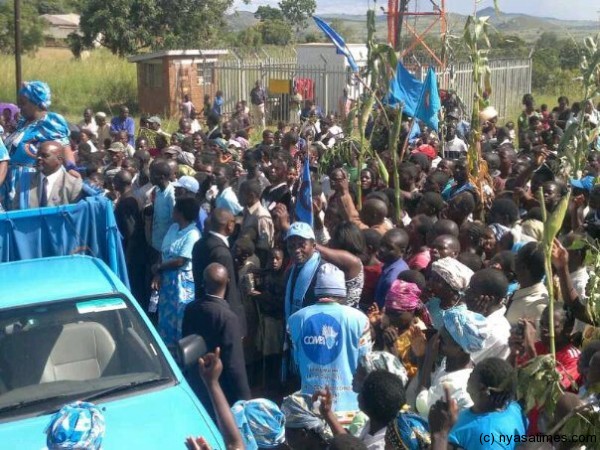 Mutharika takes his message to Ntchisi 