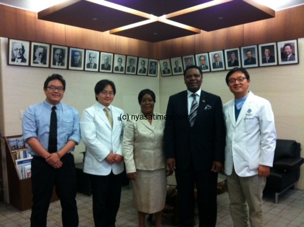 Ngwenya with South Korean medical team