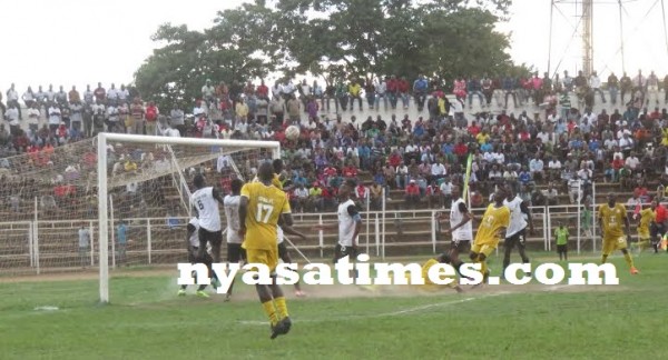 Njenjete launches an assault on DZ goal, Pic Alex Mwazalumo