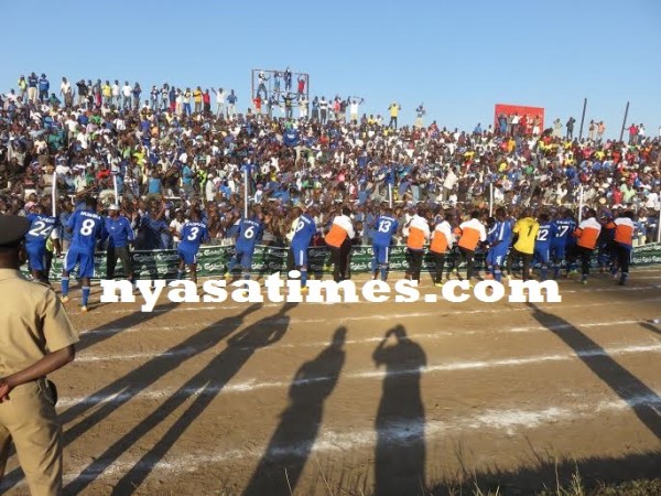 Nomads celebrate with their fans after the whistle, Pic Alex Mwazalumo