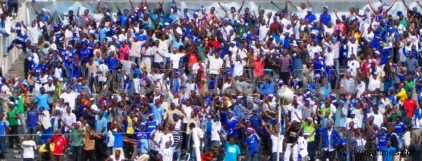 'Nyerere ! Nomads fans celebrating