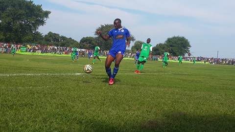 Nomads in action against Mafco at Chitowe