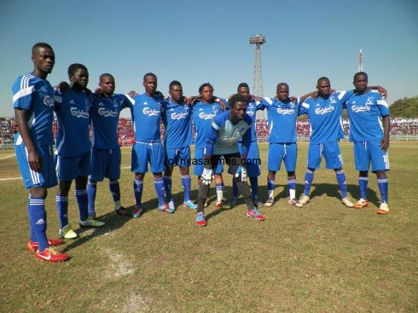 Nomads pictured before kick off, Pix Alex Mwazalumo