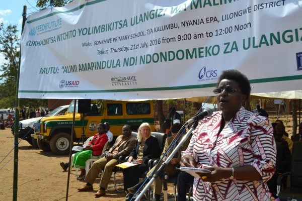PS for Agriculture, Irrigation and Water Development, Erica Maganga officially launches Straingthening Agriculture and Nutrition Extension Services Project at Nathenje, LL. (c) Abel Ikiloni, Mana