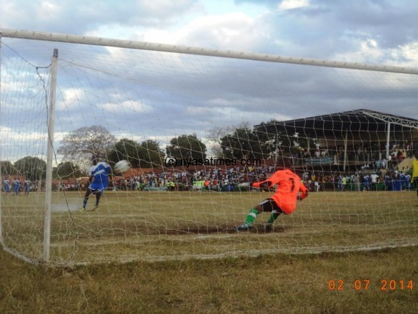 Penalty goal for Nomads