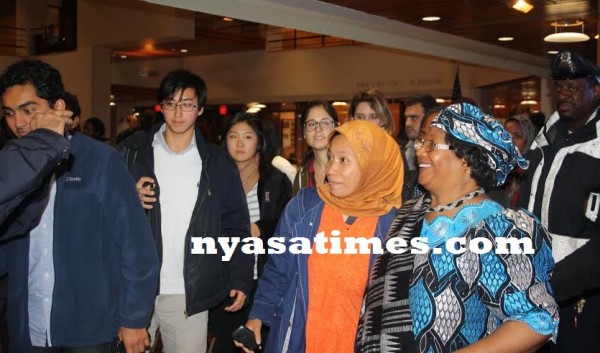 Photo opportunity for Havard University students with Malawi former president Joyce Banda