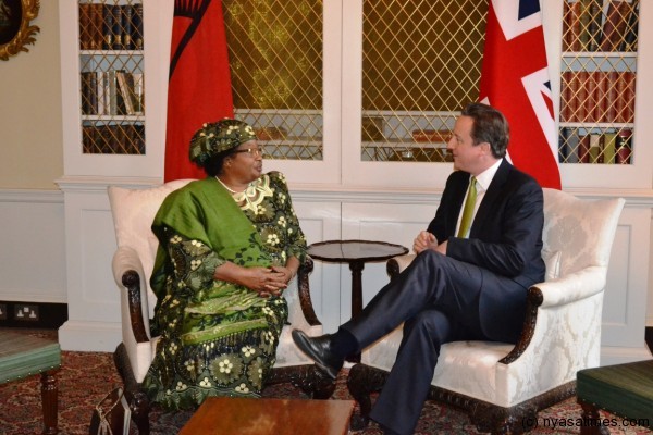 President Banda and British Prime Minister  David Cameron hold bilateral discussions at Number 10 Downing Street in London