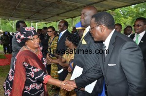 President Banda greets MCP president Lazarous Chakwera 
