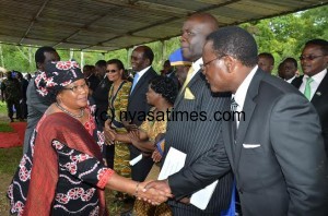 President Banda greets MCP president Lazarous Chakwera