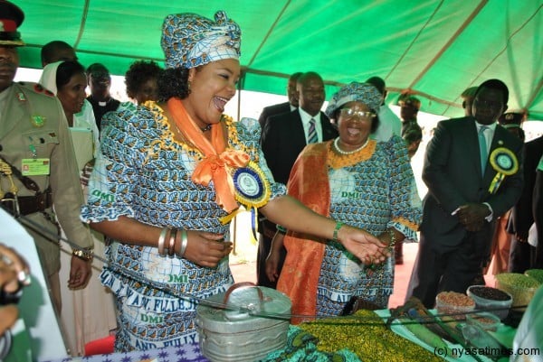  President Banda together with Anita Kalinde laughing during international women day.Picture by Tikondane Vega.