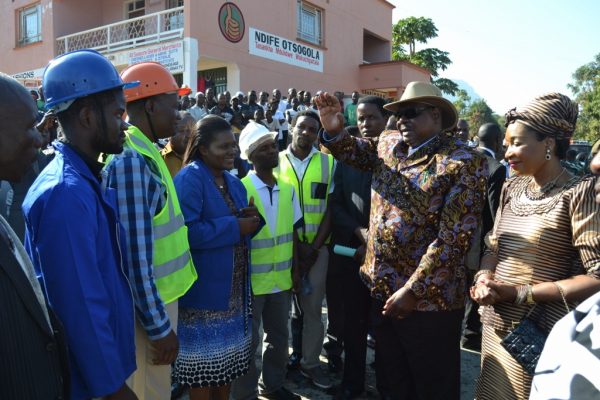 President Mutharika and Engineers share points during the tour of the roads upgrading to asphalt surfacing projects in Zomba.Pic Francis Mphweya-MANA