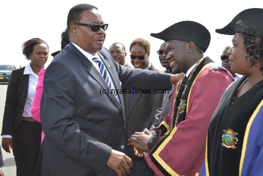 President Mutharika is welcomed by the Deputy Mayor of Lilongwe City at KIA - Pic by Stanley Makuti