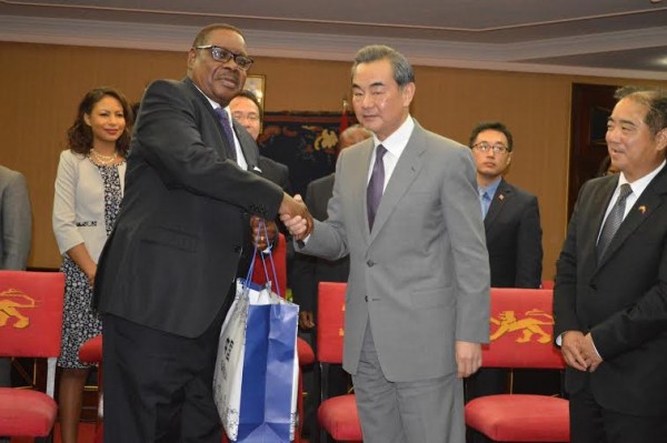  Malawi gets Chinese 'buffet', K7bn to buy maize: China Foreign Minister meets President Mutharika