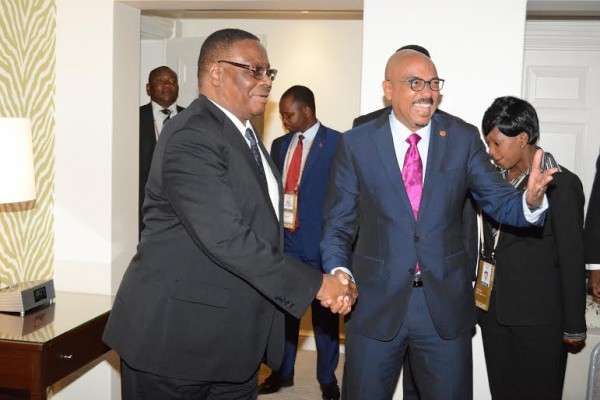 President Mutharika wirth UNAIDS boss Sidibe