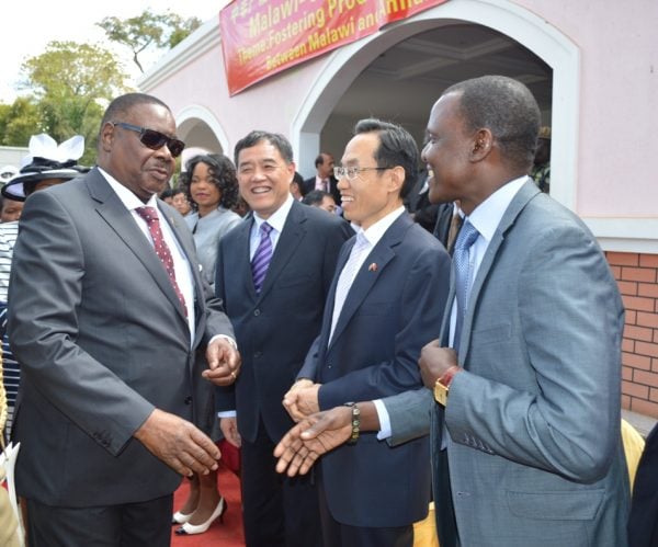 President Peter Mutharika is met by Chinese Ambassodor to Malawi Wang Shi-Ting,the leader of delegation Song Weiping and Foreign Affairs Minister Hon.Kasaila on arrival at Golden Peacock Hotel(c)Stanley Makuti