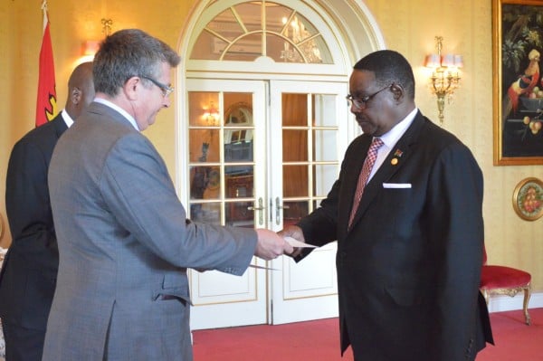 President Peter Mutharika receives letters of credence from France Ambassador to Malawi Mr Laurent Delahousse at  Kamuzu Palace in Lilongwe on Tuesday (C)Stanley Makuti