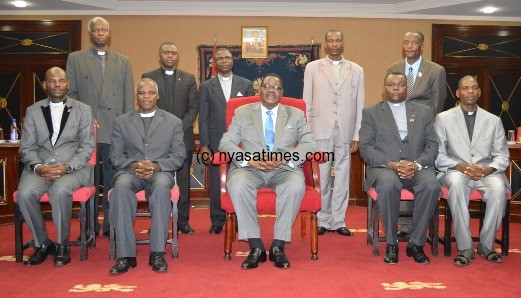 President Prof.Peter Mutharika in a group photo with the leaders of Nkhoma synod at Kamuzu Palace - Pic by Stanley Makuti