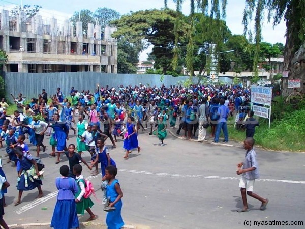 Primary School pupils marching on their way to Sanjika Palace....Photo Jeromy Kadewere